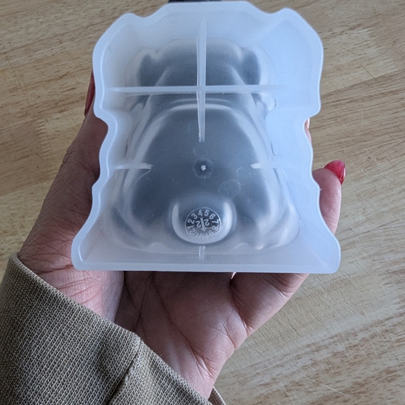 English Bulldog 2-piece Ice Mold Set - Picture 5 of 5